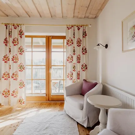 招待所 Weinhof Narat-zitz 里欧查赫