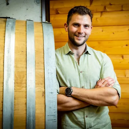 Gasthof Weinhof Narat-zitz 4*