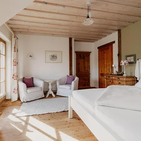 招待所 Weinhof Narat-zitz