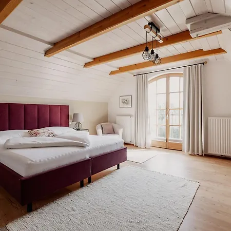 Weinhof Narat-zitz 招待所